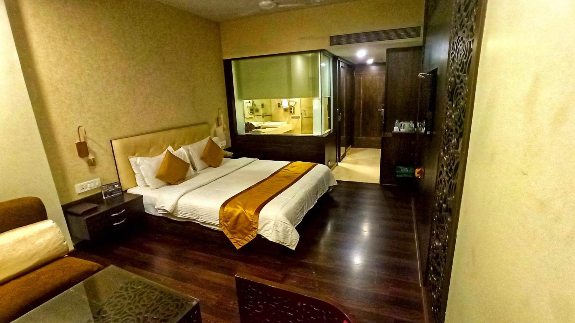 Kailash Parbat Hotel Lonavla Exterior foto
